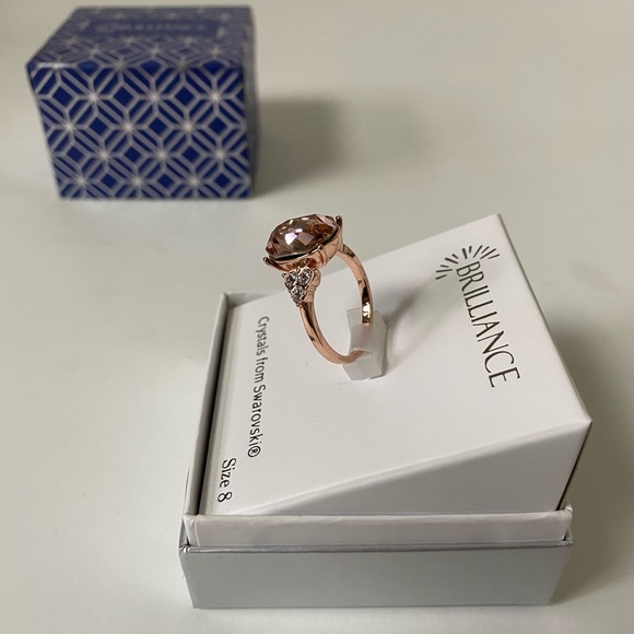 Brilliance Ring Crystals from Swarovski Pink Color Stone Rose Gold Band Size 8 - Picture 3 of 5